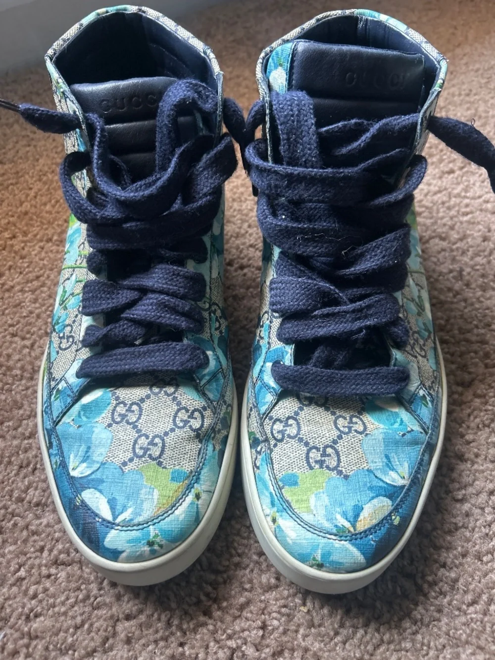 Pre-owned Gucci sneakers